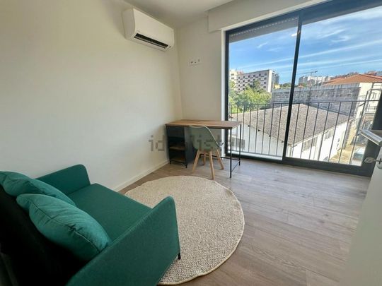 Apartamento em Candal - Regadas, Santa Marinha - Foto 1