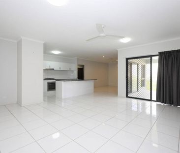 Fully Air Conditioned Home - Small Block - Excellent Location - Photo 2