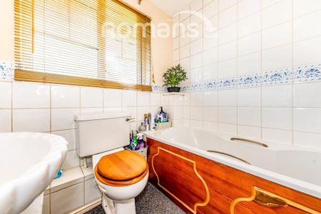 2 bedroom semi-detached house to rent - Photo 4