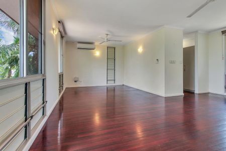 Classic Darwin Elevated House - Photo 2