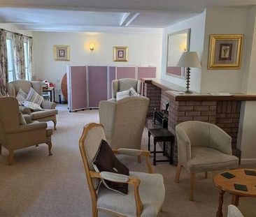 Ashcroft Gardens Cirencester, GL7 - Photo 3