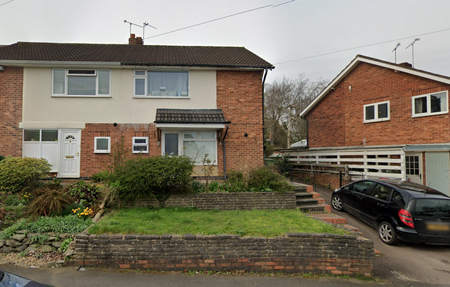 3 bedroom semi-detached house to rent - Photo 3