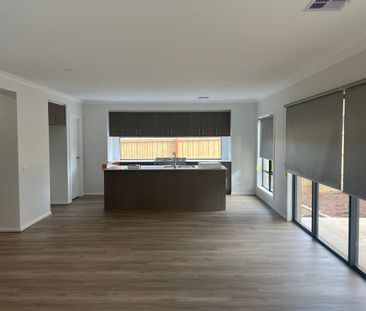 Double Story House !! - Photo 2