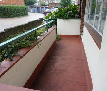 Studio to rent - Photo 2