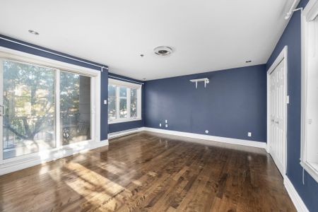 880 Rue St-Antoine E. - Photo 4