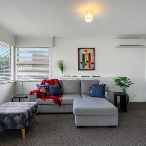 Summer Stunner - Photo 1