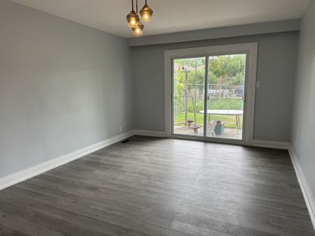 For Lease - 263 Hullmar Drive, Toronto, Ontario - Photo 2