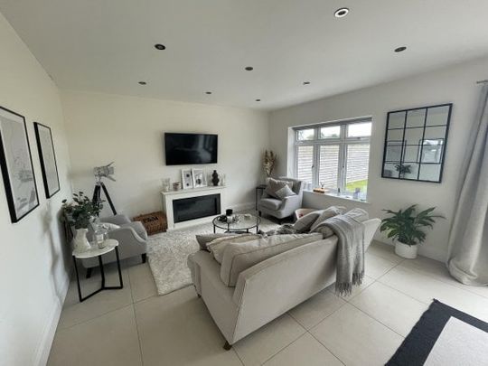 Hall Road East, Blundellsands - Photo 1