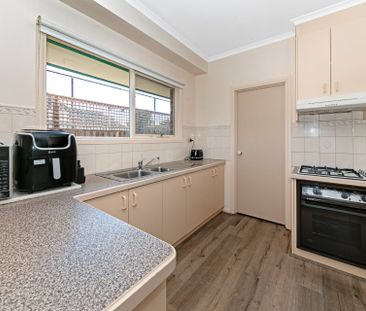 Bright, Spacious & Perfectly Located – Your Ideal Rental Home Awaits! - Photo 3