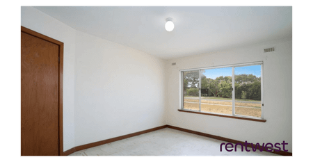 EASY CARE LIVING - Photo 4