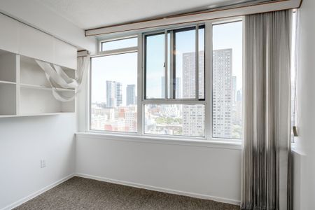 For Lease - 45 Carlton Street Unit# 1404, Toronto, Ontario - Photo 3
