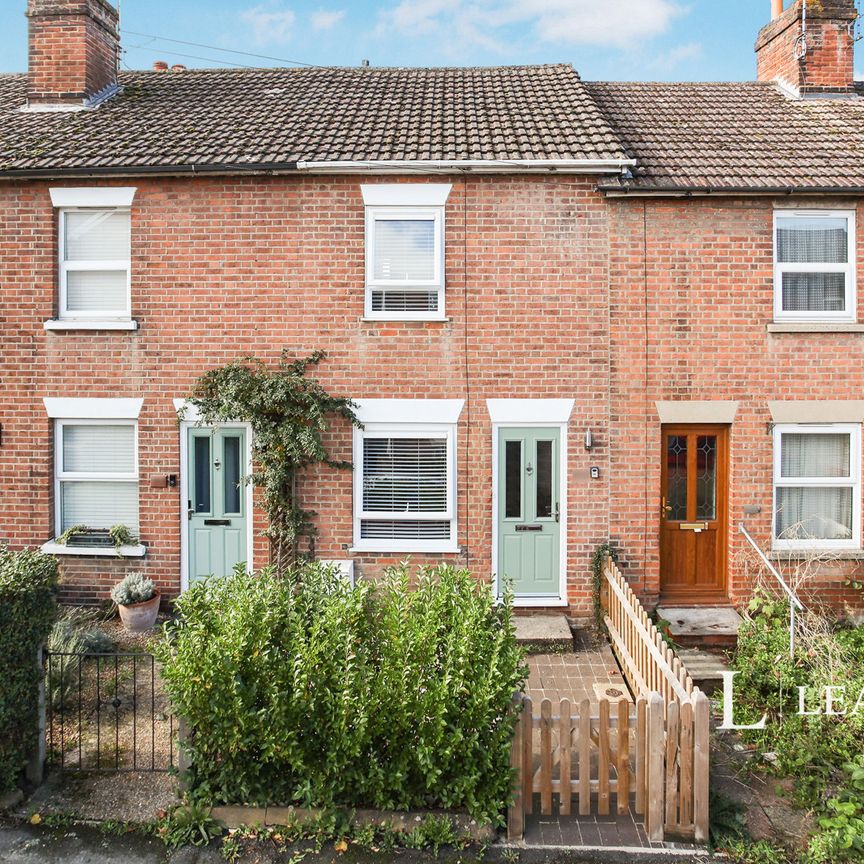 2 bedroom house to rent Lavender Hill, TN9 - Photo 1