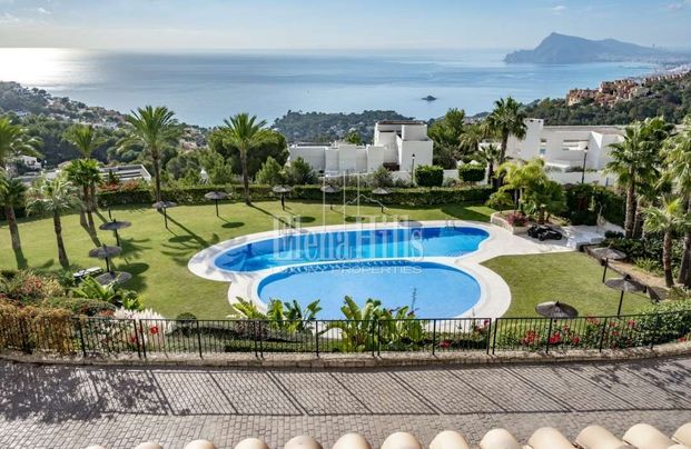 Amazing luxury apartment in Altea Hills with breathtaking seaviews - Photo 1