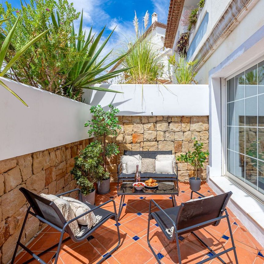 Middle Floor Apartment in Nueva Andalucía - Photo 1