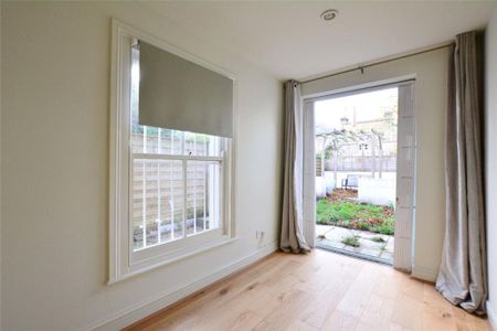 3 bedroom end of terrace house to rent - Photo 5