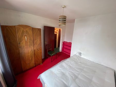 1 Bed Flat, Montpelier Road, BN1 - Photo 2