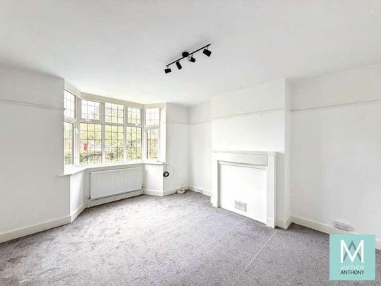 Broomfield Avenue, Worthing, BN14 - Photo 1