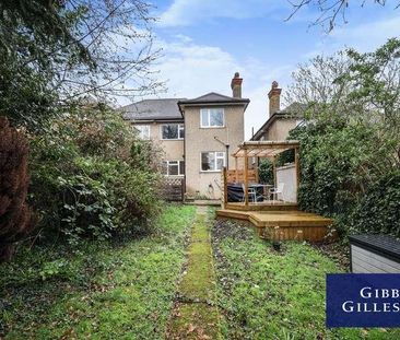 Holwell Place, Pinner, HA5 - Photo 2