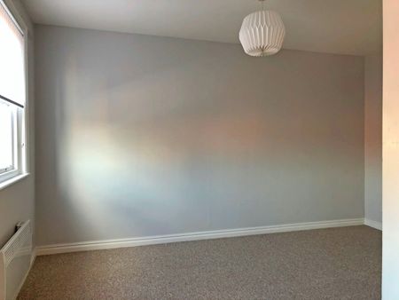 1 Bed Flat, Old Kent Road, SE1 - Photo 2