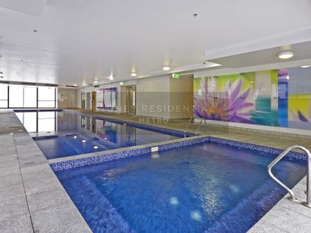 Massive Unfurnished One Bedroom with Wintergarden and car space - World Tower - Photo 4