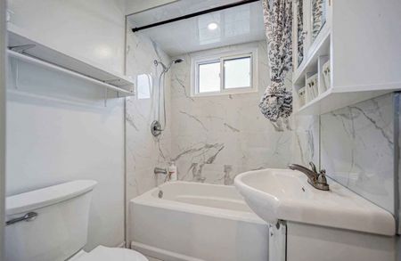 For Lease - 252 Lakeview Park Avenue, Oshawa, Ontario - Photo 5