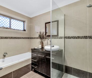 Spacious Family Living in a Quiet Court Location - Photo 5