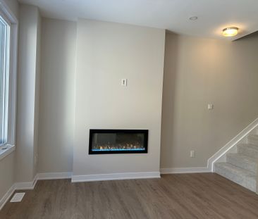 For Lease - 417 Les Emmerson Drive, Barrhaven, Ontario - Photo 1