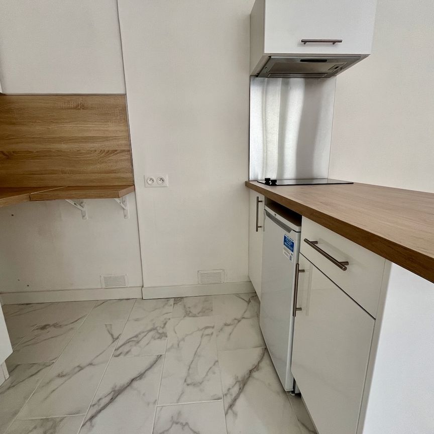 Location Appartement 1 pièce 19m² - Photo 1