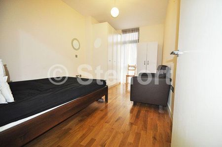 3 bedroom apartment to rent - Photo 4