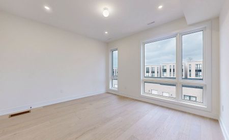 For Lease - 208 Mcroberts Avenue, Toronto, Ontario - Photo 4