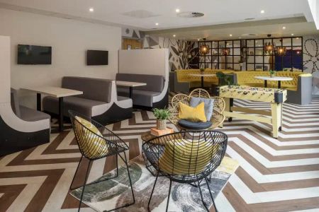 2 Bed En-Suite - Photo 2