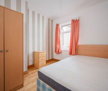 29 Delhi Parade, Belfast, BT7 3AU - Photo 2