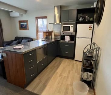 Fully Furnished Apartment - Photo 4