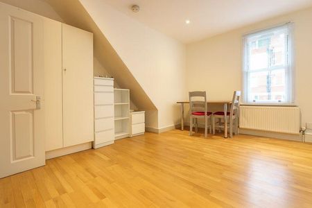 3 bedroom flat to rent - Photo 3