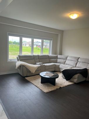 For Lease - 202 Stayner Street, Clearview, Ontario - Photo 1