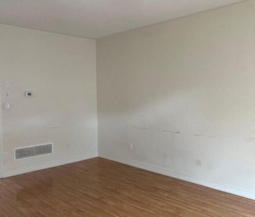 For Lease - 16 saint dennis Road, Brampton, Ontario - Photo 1