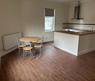 3 bedroom apartment to rent - Photo 3