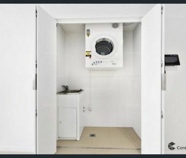 2033/123 Cavendish Road, Coorparoo, Qld 4151 - Photo 4