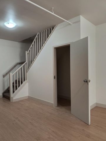 McHutcheon Loft Apartments - Photo 4