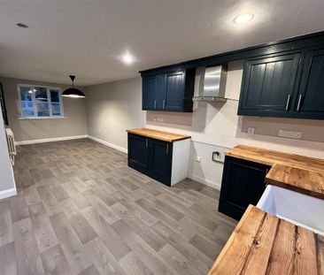 4 bedroom detached house to rent - Photo 5