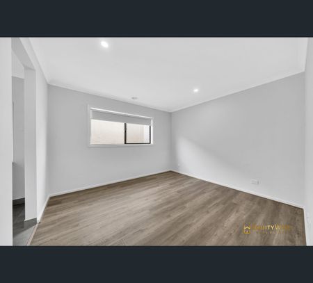 29 Rangeland Street, Mambourin, Vic 3024 - Photo 4