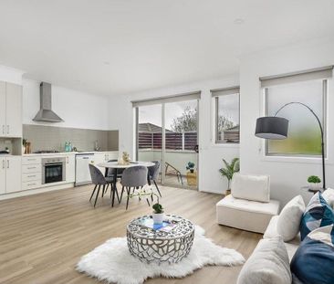 Stylish, Low-Maintenance Home with Unbeatable Convenience - Photo 6