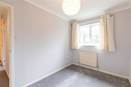 3 bedroom end of terrace house to rent - Photo 3