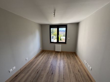 BELLE MAISON 4 CHAMBRES DE 120M² AVEC JARDIN ET TOIT TERRASSE - AMIENS SUD - Photo 3