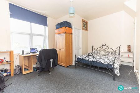 4 bedroom terraced house to rent - Photo 3