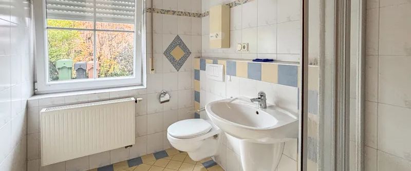 Gepflegte 2-Zimmer-Einliegerwohnung mit separaten Eingang - in ruhiger Wohngegend! - Photo 1