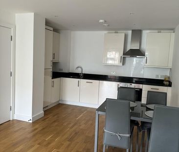 Room in a Shared Flat, Zenith Close, NW9 - Photo 4