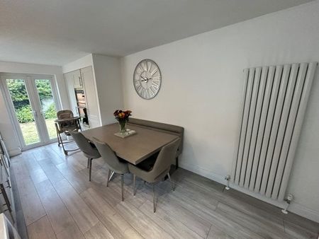 Trevor drive, Crosby, L23 2RN - Photo 5