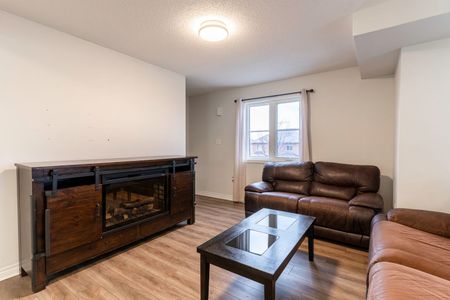 For Lease - 141 Sydenham Wells N/A Unit# 2, Barrie, Ontario - Photo 3