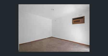 Convenient, Comfortable & Walk to Town & Beach - Photo 3